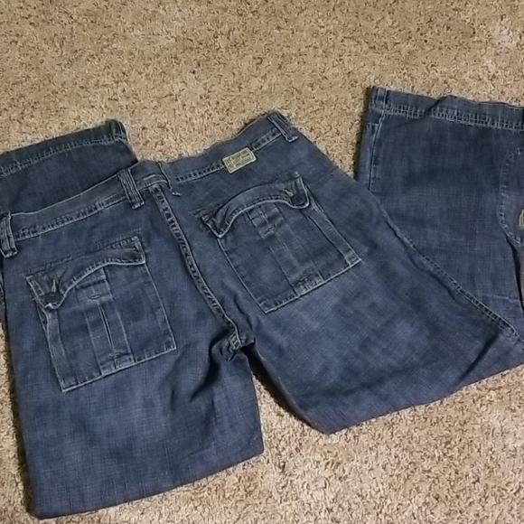 Jeans - Picture 2 of 3